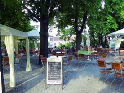 Фото: Jahnterrasse  Restaurant  Biergarten